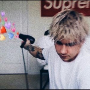 Meet your Posher, Cornelia